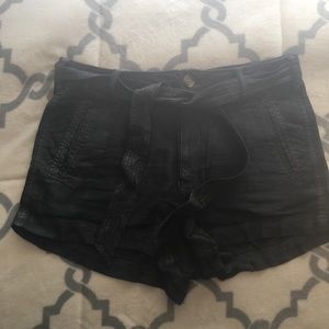 AMERICAN EAGLE cargo shorts